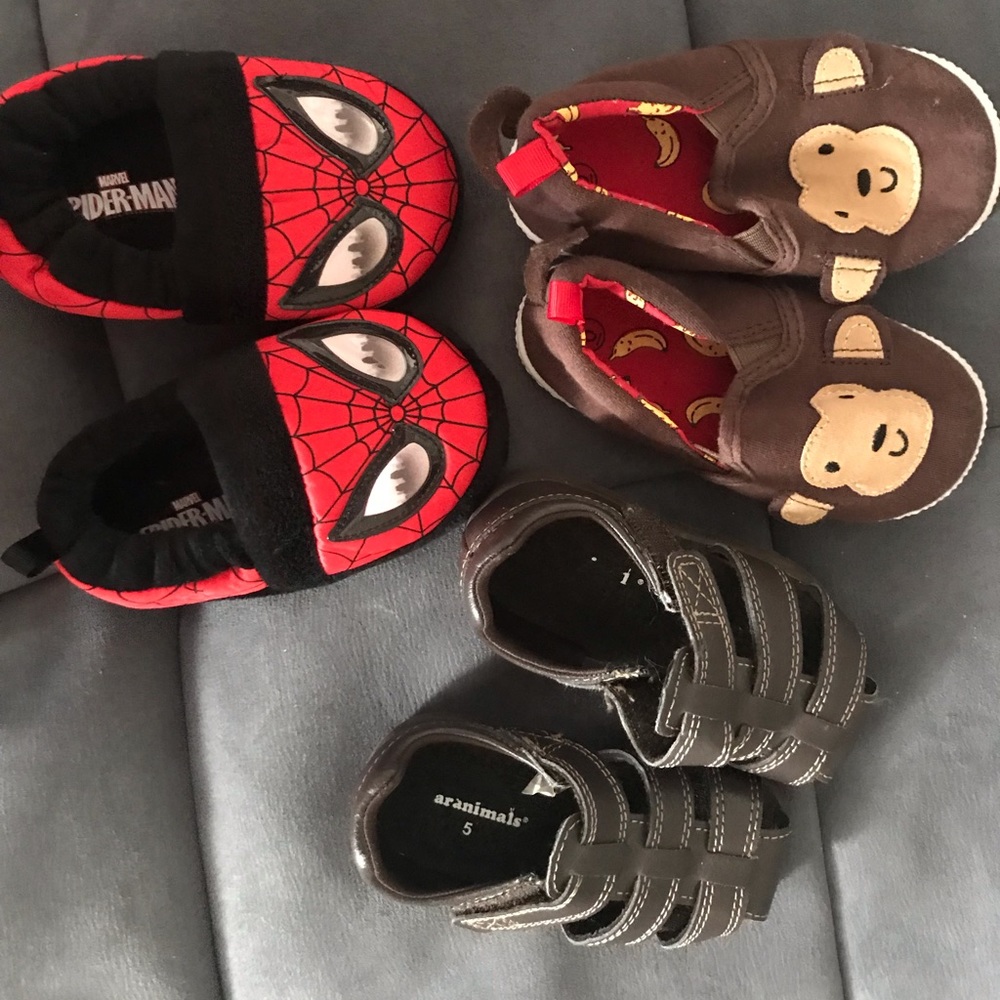 Boys shoes